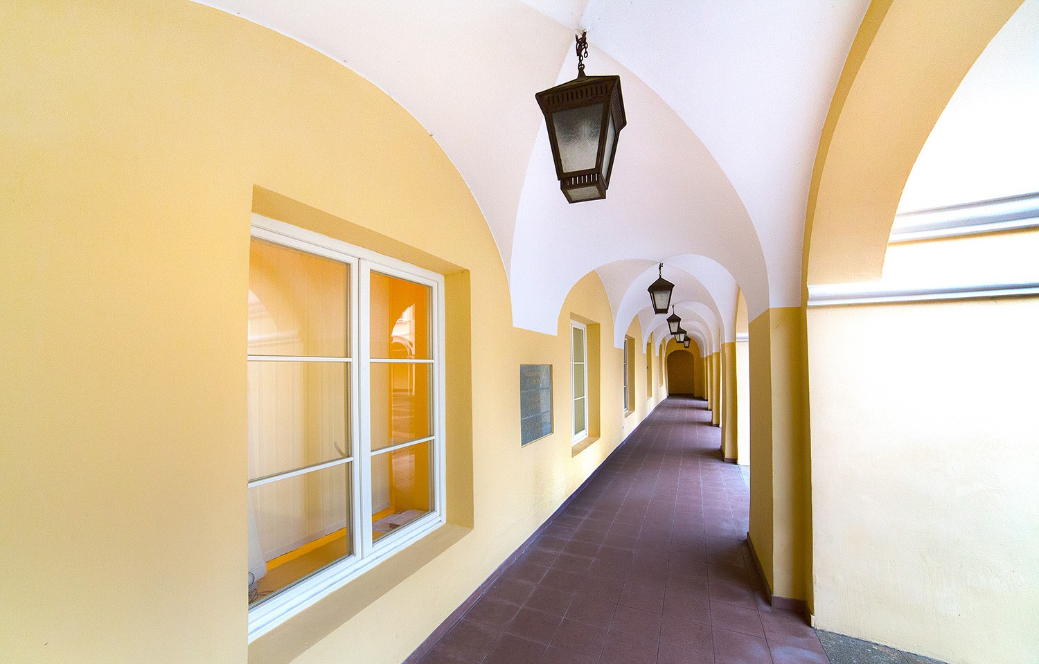 Course Image Language for Law