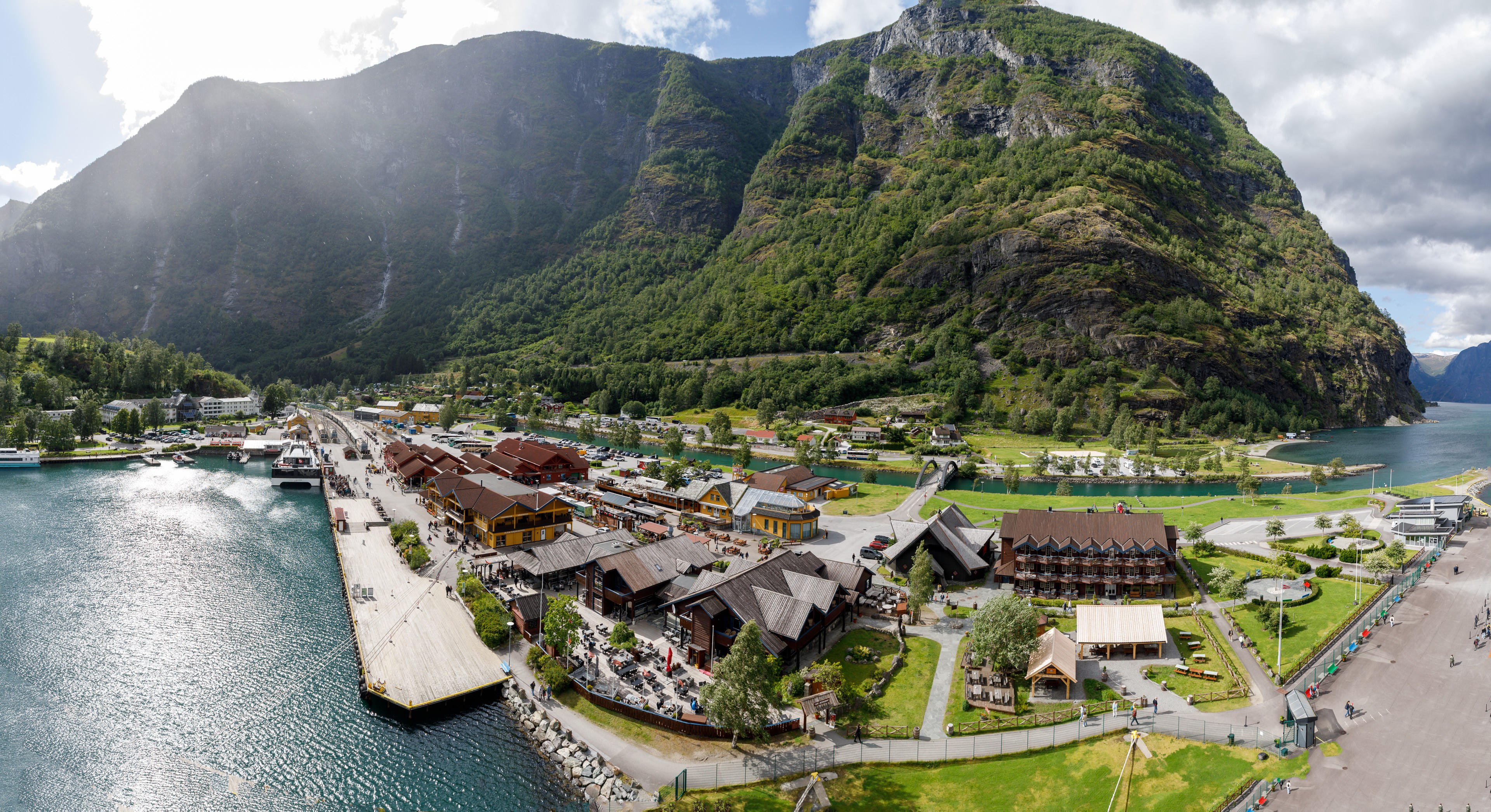 Course Image English for Academic Purposes and Research, Cartography and GIS